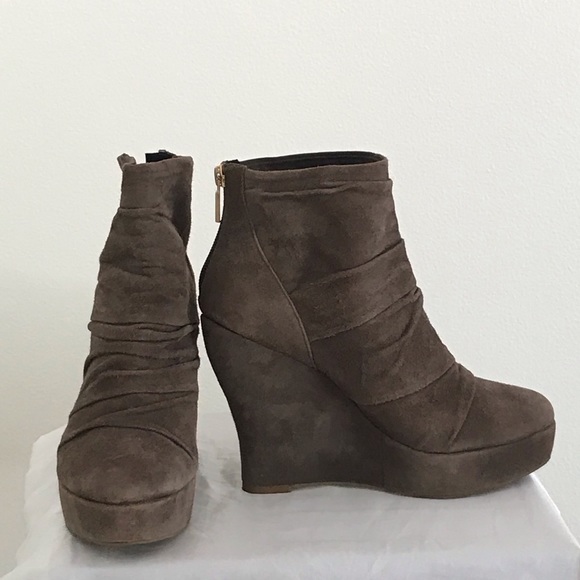 Boutique 9 suede platform bootie - taupe - Picture 3 of 5